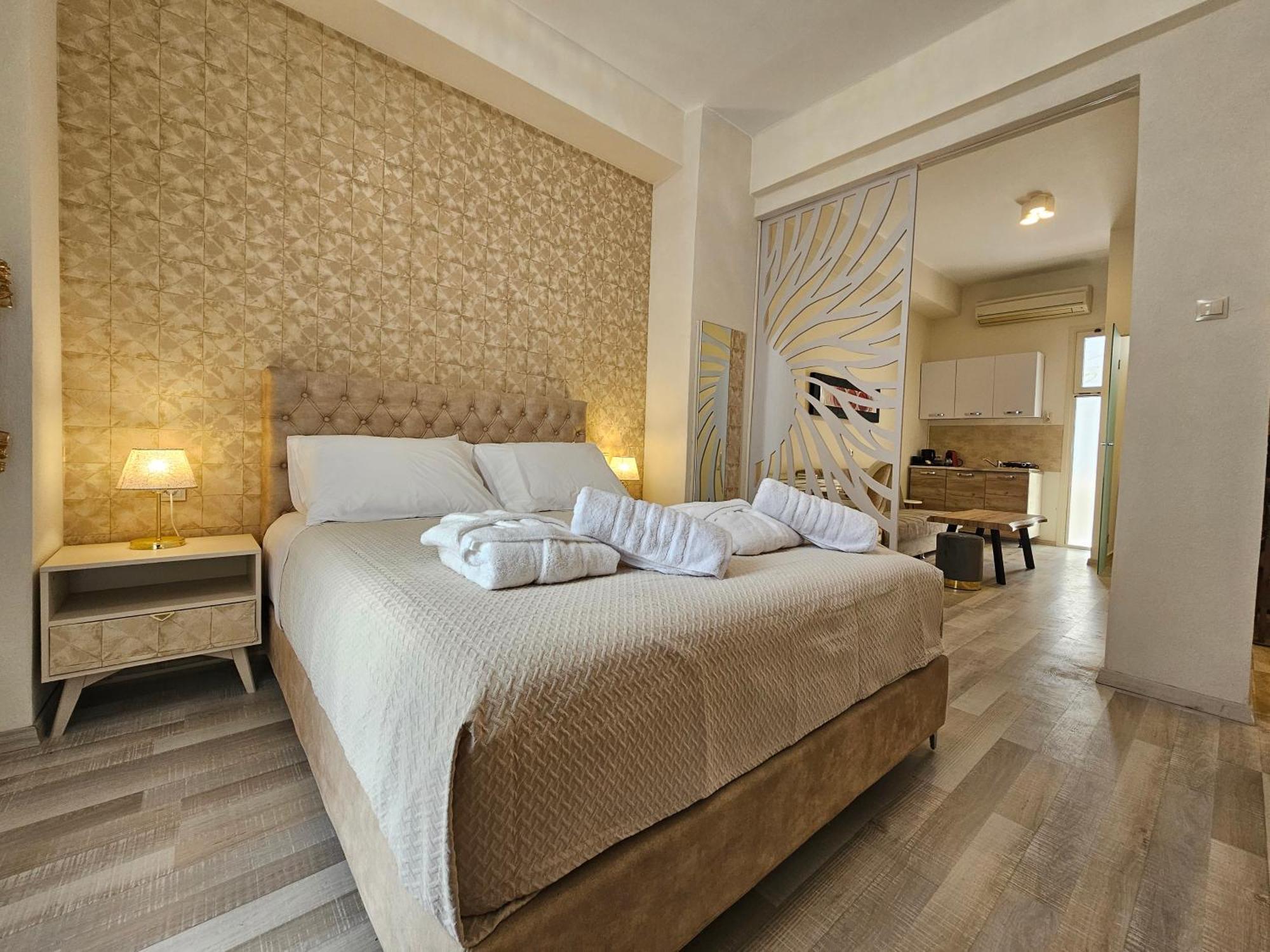 Golden City Center Suites Rhodes City Eksteriør bilde