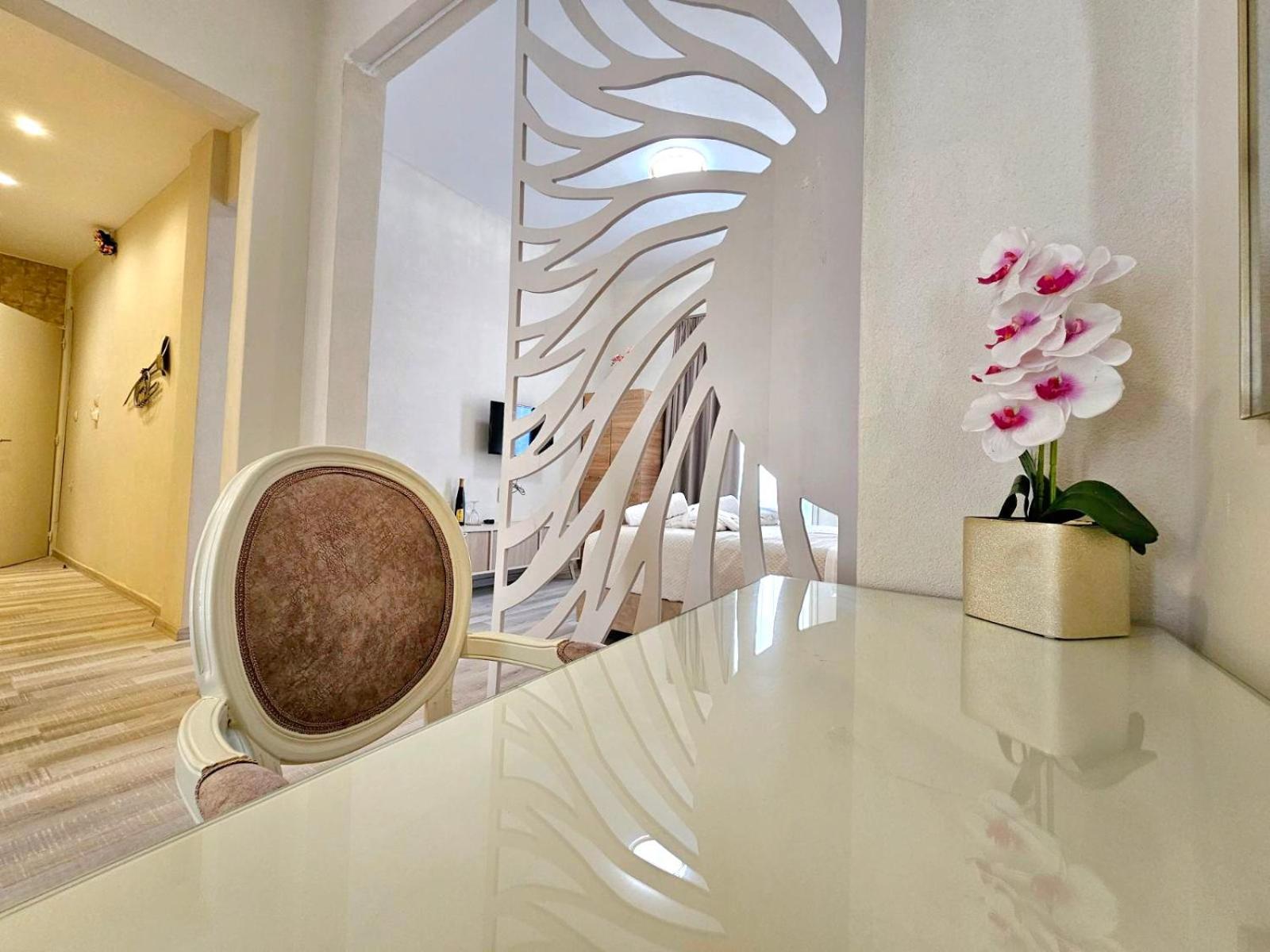 Golden City Center Suites Rhodes City Eksteriør bilde