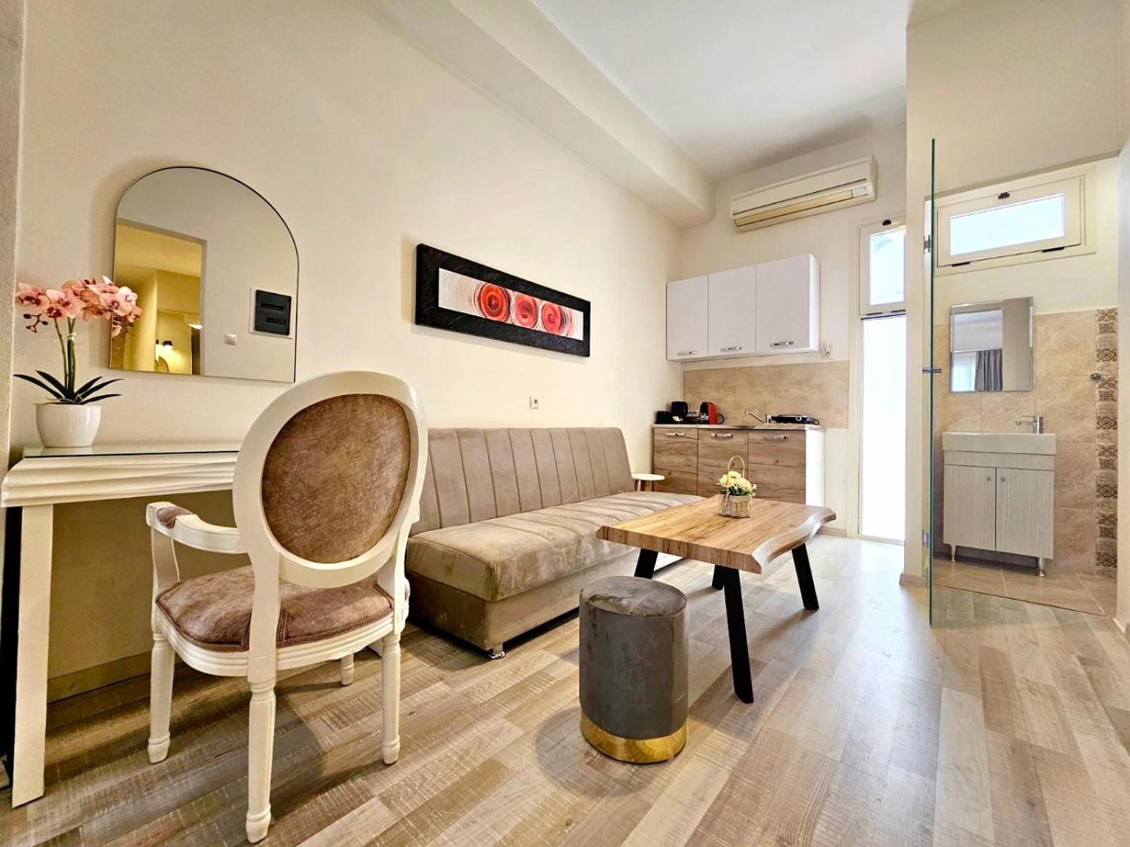 Golden City Center Suites Rhodes City Eksteriør bilde