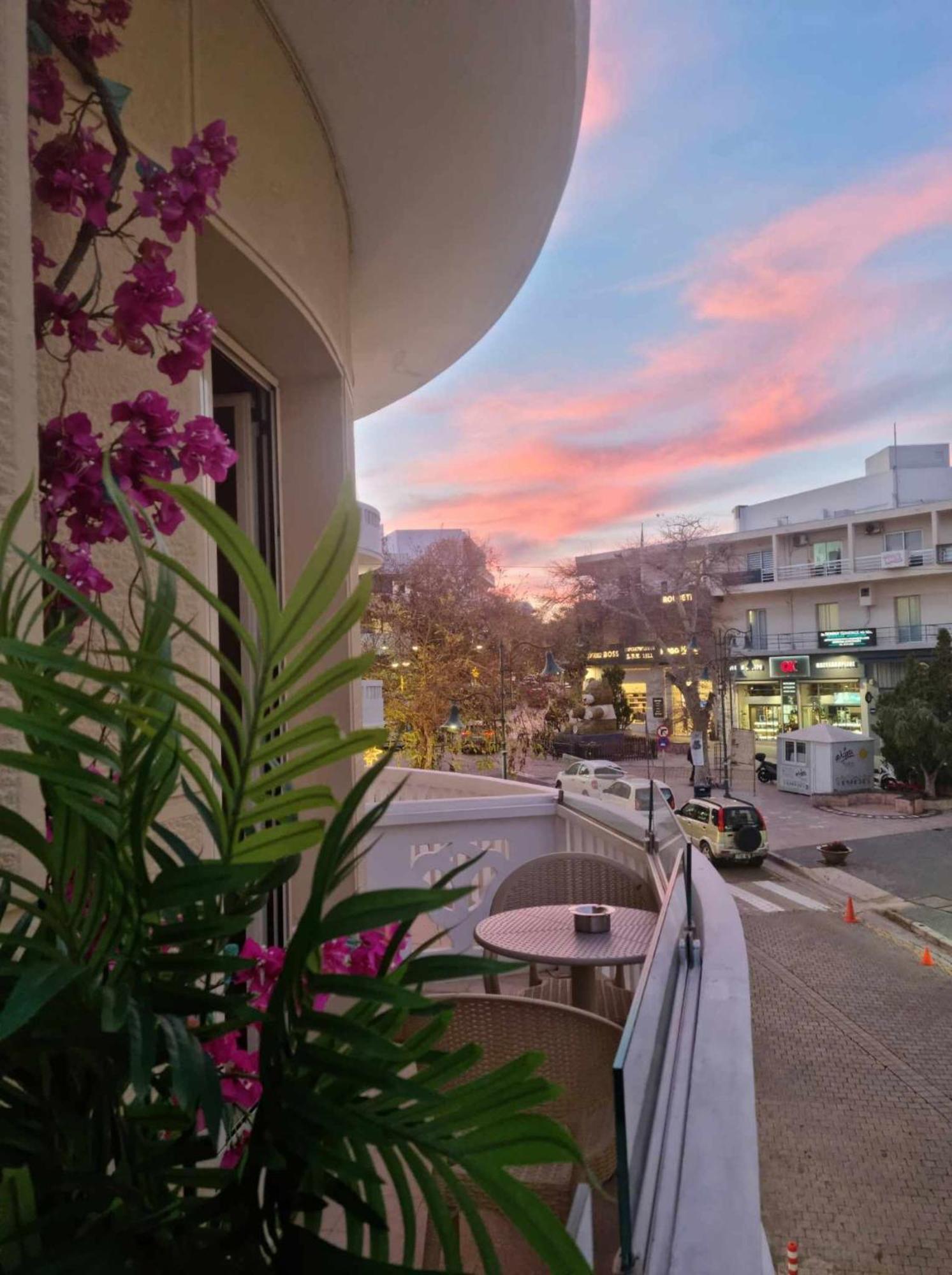 Golden City Center Suites Rhodes City Eksteriør bilde
